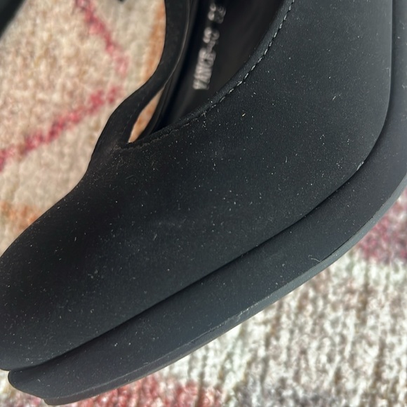 Wedge T Strap Black Soft Top Moda Size 8.5 - Picture 16 of 16